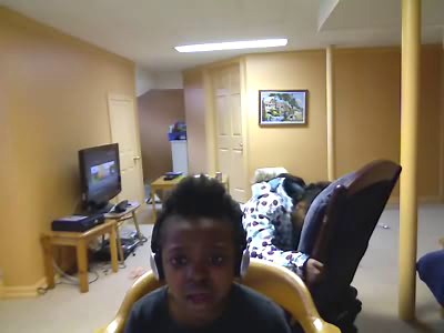 little girl farts loudly while singing