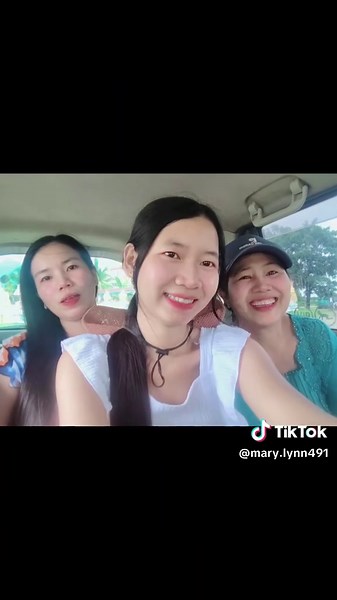 #မိသားစုနဲ့ခရီးထွက်ရတာအပျော်ဆုံး😘 #ကိုယ့်မိသားစုအချစ်တွေနဲ့ပြည့်စုံနေပါပြီ