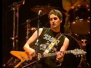 Ash, Lose Control, live at the Reading Festival 1998