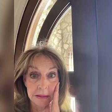 How to hang a wreath on a Glass or Metal Door