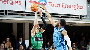 5.8K views · 55 reactions | SAM. 혿홄홉혼홈홄홏혼. DEKKER 裡 ¡El recital triplista Sam Dekker para ayudar a la victoria verdinegra ante MoraBanc Bàsquet Club Andorra: 6⃣ TRIPLES!  #LigaEndesa | #GameDayMovistar | Club Joventut Badalona | ACB - Asociación Clubes Baloncesto | Facebook