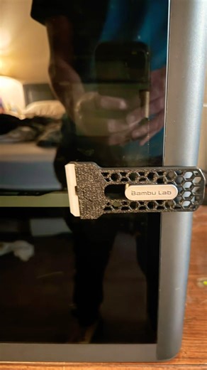 Bed scraper/door handle for bambulabs p1s 3D printer!