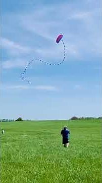 OMG I couldn’t believe this kite! Stunt kite tricks