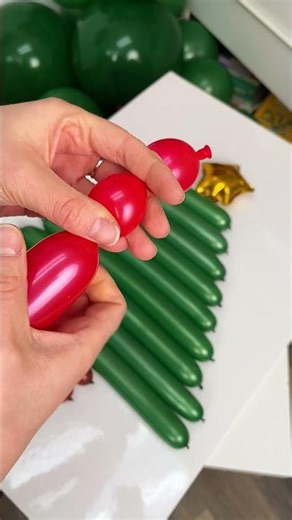 DIY Christmas Sign with Foam Board + Balloons 🎈 | Easy Holiday Decor