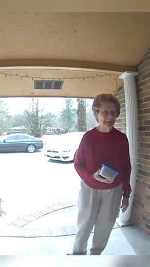 Elderly Neighbor Needed Help and The Request Was Heartwarming❤️