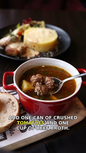 Texas-Style Chili (No Beans) | Slow Simmered Beef Chili Recipe #texaschili#chilirecipe#onepotmeal