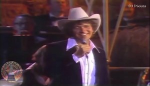 Remembering Mac Davis today It's his Birthday He was born, January 21, 1942 | Stone Cold Country