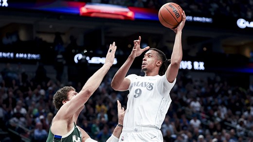 Nuggets agree to contract with ex-Mavericks center