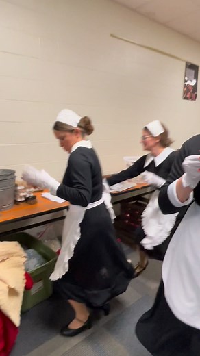 2.4K views · 39 reactions | Gotta love those quick changes… #anniethemusical #communitytheatre #quickchange | The Biz Academy of Musical Theatre | Facebook