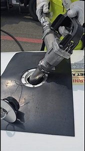 Ever Seen How Airplanes Actually Get Refuelled?