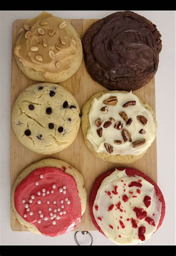 Homemade Crumbl Cookie Recipe and Flavor Variations