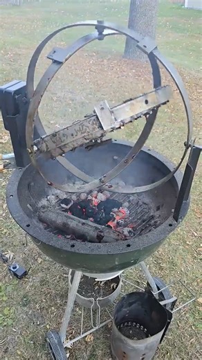 dancing_rotisserie_weber_kettle_grill__upgrade_#charcoalgrill_#bbq__#outdoorcooking (720p)