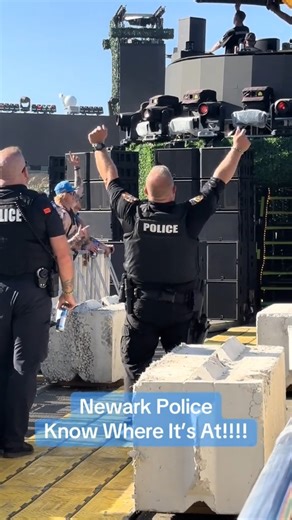 17K views · 405 reactions | Shout out to Newark Police lost_lands totally passing the vibe test!!! Thank you for your service!! | Psyganesh | Facebook