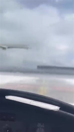278K views · 1.9K reactions | New video released showing the crash of Delta CRJ-900 at Toronto Pearson International Airport. Thankfully, there were no casualties. #DL4819 The story here: https://www.facebook.com/InTheFlightMode/videos/1289135025647474/  via airplusnews/X | FlightMode | Facebook