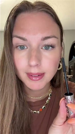 Easy to use, easy to remove mascara and there's no smudging! 🤩