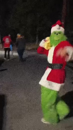 SILENTPYRO on Instagram: "WEST COAST PYROS RUMBLE COMPTON CITY 😳 #fireworks #viral #pyro"