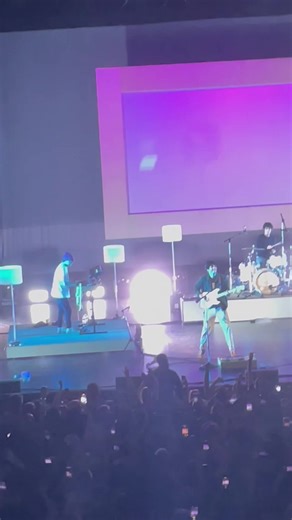 Braeden Breaks a String During Concert Performance