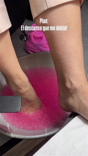 Plan: el descanso que me debía. Pies en jelly, mente en pausa. Así se siente cuidarse bien. 📍 Inari Studio #inaristudio #jellyspa #spadepies #autocuidado #beautysantiago