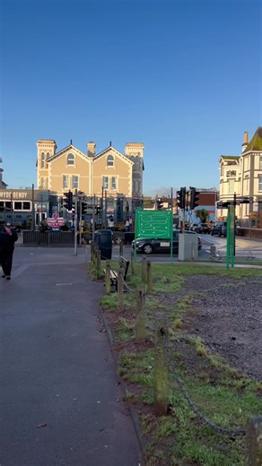 Gratitude #togolais228🇹🇬 #london #paigtonbeach