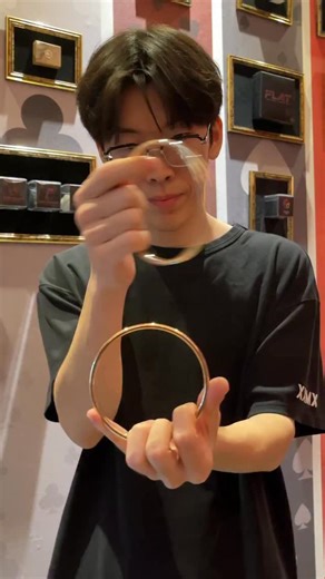 이명준 on Instagram: "Magic Everyday! Day_13 (Linking Ring) Linking Ring Streaming Lecture ”Orot“ by @volissal"