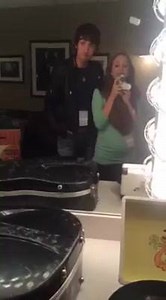 16K views · 1.2K reactions | Sitting in the Ryman listening to my record on vinyl for the first time! Oh.. And it's on our baby's record player. | Mo Pitney | Facebook