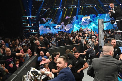 Interesting WWE Raw names backstage for Friday Night SmackDown