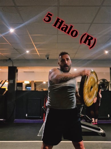 10 minuit workout upperbody blast, builds muscle and builds endurance. 10 Floor to over heads 10 Rows 5 Halos Left 5 Halos Right 10 Squats #fyp #gymtok #workout #musclebuilding #fitness
