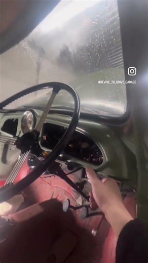 Windscreen washer - a classic look with a modern function.