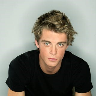 'Home and Away's Luke Mitchell cast in The CW's 'Tomorrow People'