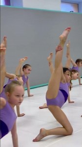 Little Ballet dancers 🩰 #ballet #dance #flexibility #stretching #dancer #flexible