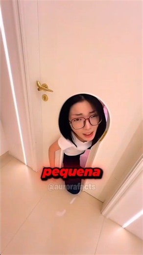 SHE VISITED HER RICH FRIEND'S HOUSE FOR THE FIRST TIME AND EVERYTHING WAS AUTOMATIC! 😱