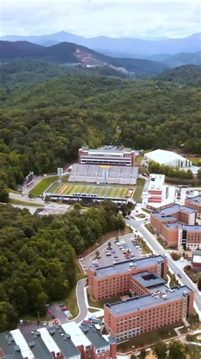 41K views · 1.3K reactions | In the heart of North Carolina’s Blue Ridge Mountains… 헧헵헶혀 헶혀 헔헽헽 헦혁헮혁헲 #GoApp | App State Football | Facebook