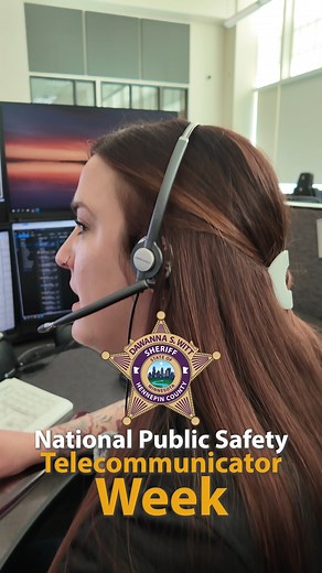 “You’re never bored!” Libby says she loves the fast-paced work of being a Public Safety Telecommunicator (TC) in our Emergency Communications Facility where she calmly answers 911 and non-emergency calls for Hennepin County and coordinates first responder response. Watch to learn more about Libby during this National Public Safety Telecommunicators Week! #TelecommunicatorsWeek | Hennepin County Sheriff's Office