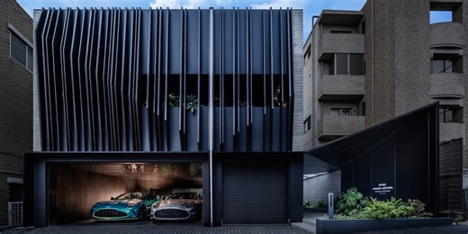 Esta casa en el barrio más exclusivo de Tokio es el sueño de cualquier amante de Aston Martin