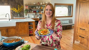 131K views · 731 reactions | After making your own relish, you'll NEVER go back to store-bought! The Pioneer Woman - Ree Drummond uses her homemade version on grilled sausage and cheese hoagies  Get more recipes from Ree, Saturdays at 10a|9c and stream on Max! #StreamOnMax Get the recipe: https://foodtv.com/3I79SSc. | Food Network | Facebook
