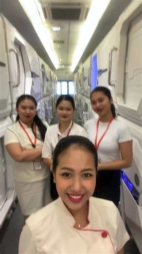 Say ‘Hi!’ to our beautiful receptionists at Dormitos Cubao branch! ❤️ For more information about our Pods, kindly message us. 💬 #dormitos #dormitoscubao | Dormitos PH