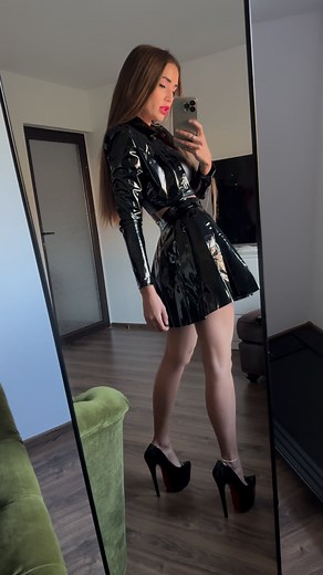 jen sanders | Halloween's Coming🎃 👻 | Instagram