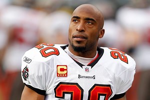 EXCLUSIVE: Buccaneers legend Ronde Barber reveals toughest WRs he faced in NFL ft. Randy Moss