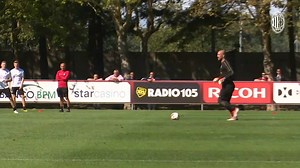 Take a look at some of the best bits from today's training session at Milanello 📽 Guarda le immagini dell'allenamento dei ragazzi a Milanello 📽 | AC Milan