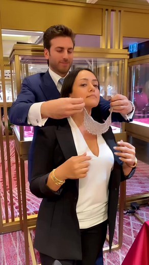 86K views · 2.5K reactions | A true queen moment in Bayco Jewels magnificent diamond necklace, featuring 671 perfectly matched marquise-cut diamonds–218-carats of pure brilliance, crafted into a mesmerizing and silky necklace. | Champagne Gem | Facebook