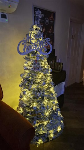 24 reactions | Do you want the Christmas salon tour? ✨ | Hair Razor Hair nails and beauty | Facebook