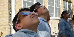 How to tell if your eclipse glasses are fake or legit