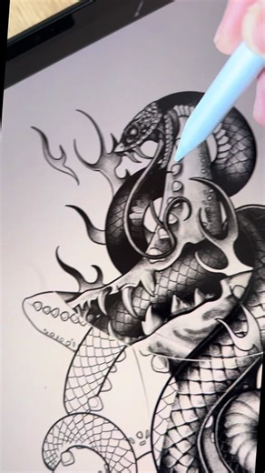 Snake x Starfish only with brushes ! 🔥 I hope you like it! It’s available in my bio! For apps: Procreate, Photoshop & CSP #procreatebrushes #procreate #tattooideas #procreatestamp #darktattoo