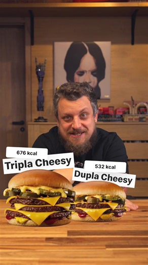 #hirdetés Dupla és Tripla Cheesy a Meki®-ben, úgy, ahogy Mi szeretjük 😍 @Meki® *Az időszakos termékek 2026.01.06-31. között, illetve a készletek erejéig érhetőek el. A termékek a McReggeli®-t árusító éttermekben 10:30 után kaphatóak. A McReggeli®-t árusító éttermek listája a www.mcdonalds.com/hu/hu-hu/mcreggeli.html oldalon található. A termékképek illusztrációk.