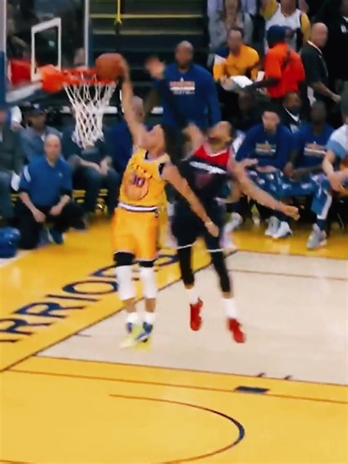 You sure that Curry can't dunk? | NBA | Curry | DUNK #nbaedits #curryedit #dunk #currydunk