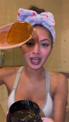 Manuka Honey Face Mask Benefits and DIY Recipe