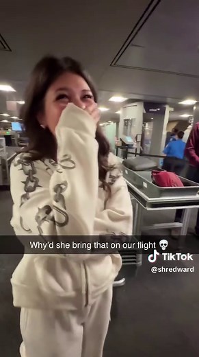 Telegrams y momentos graciosos: ¿por qué llevar eso al avión?