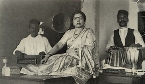 Gauhar Jaan, India’s first record artist, took Rs 3,000 a session & threw party for her cat
