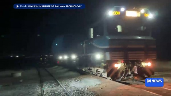 Researchers examine flashing train lights to improve visibility at level crossings