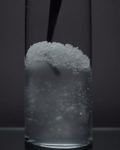 31K views · 201 reactions | Watching Sodium Polyacrylate and water interact with each other is so satisfying to watch!  | REACT | Facebook